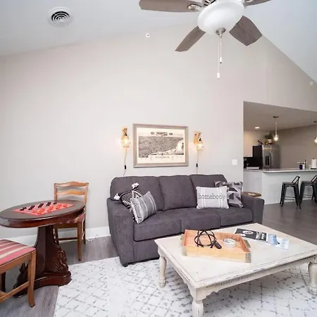 Spacious 2 Bed Condo With Office